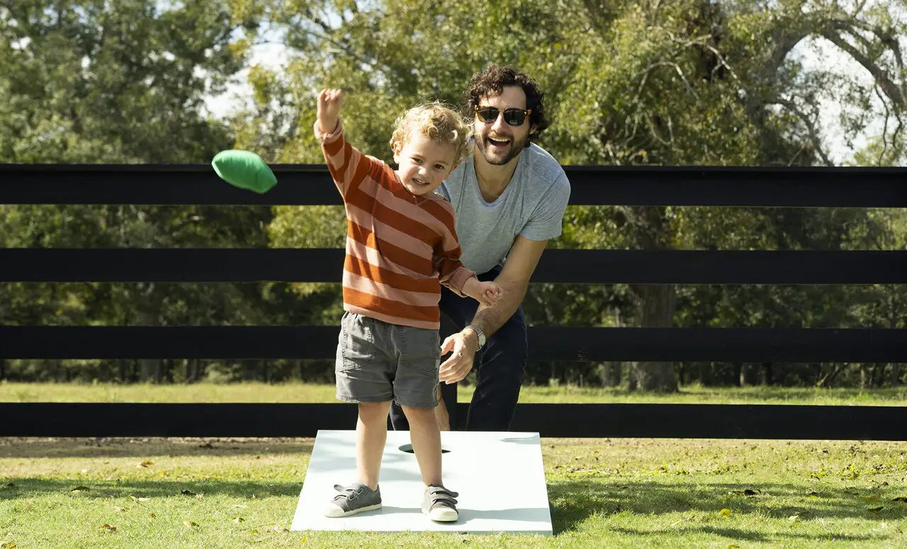Outdoor Cornhole Game