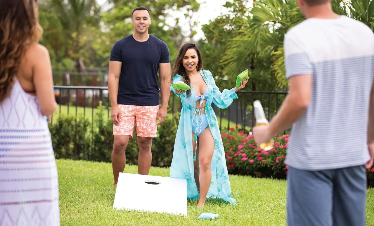 Outdoor Cornhole Game