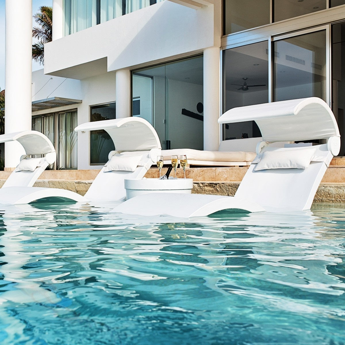Signature Chaise