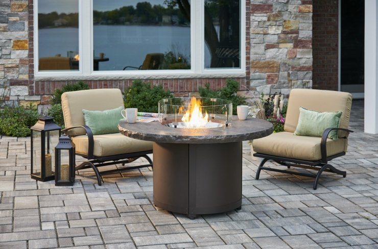 Marbleized Noche Beacon Round Gas Fire Pit Table