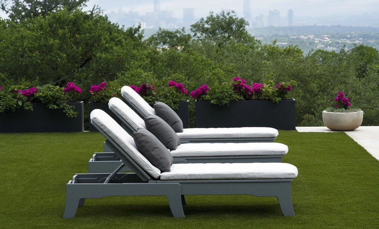 Legacy Chaise